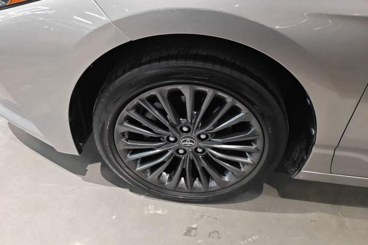 Used Toyota Avalon 2019 2.0L XLE Premium Edition China VI Exterior 7