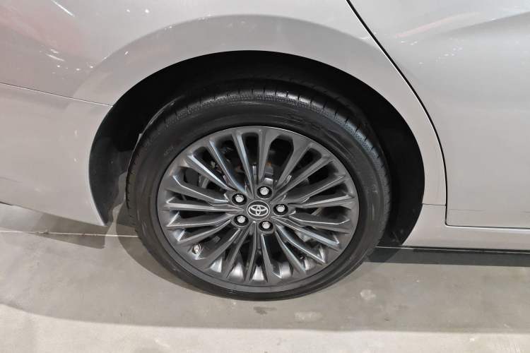 Used Toyota Avalon 2019 2.0L XLE Premium Edition China VI Exterior 8