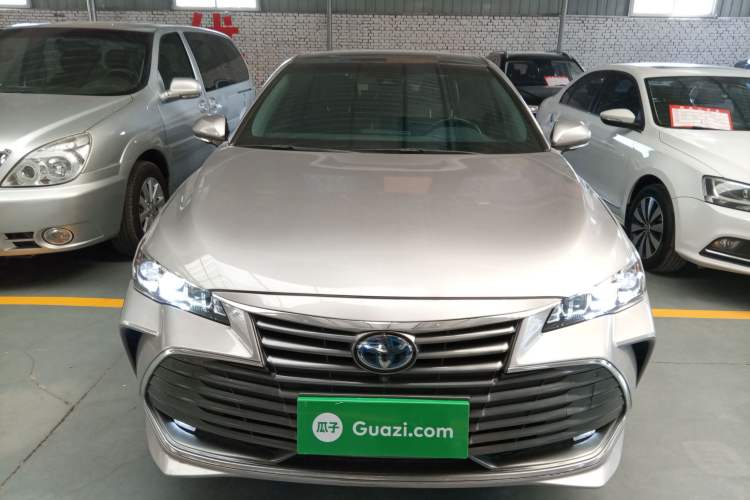 Used Toyota Avalon 2019 Dual-Engine 2.5L XLE Prestige Version China VI Standard Front