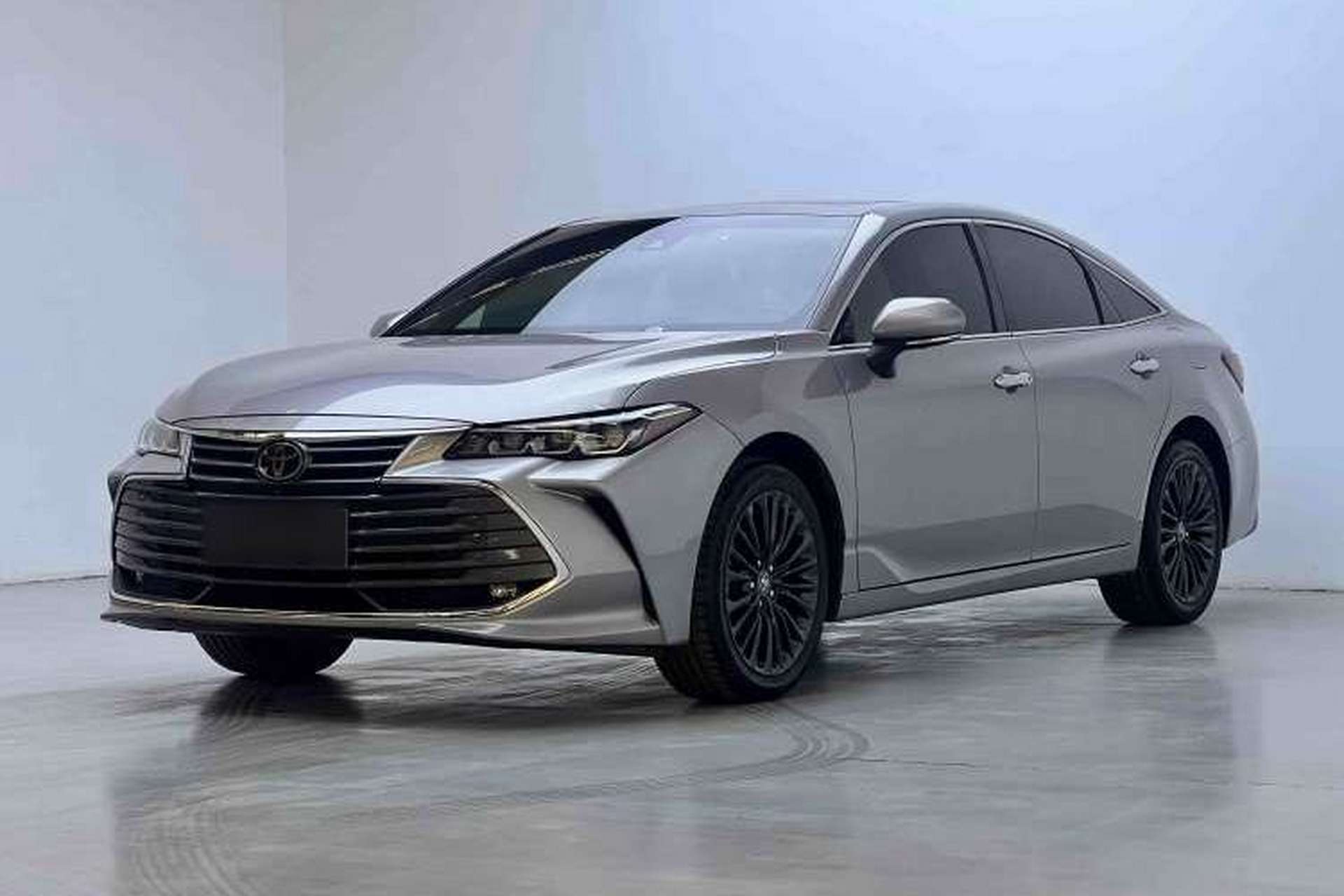 Used Toyota Avalon 2019 2.0L XLE Premium Edition China VI Front Left 45 Deg