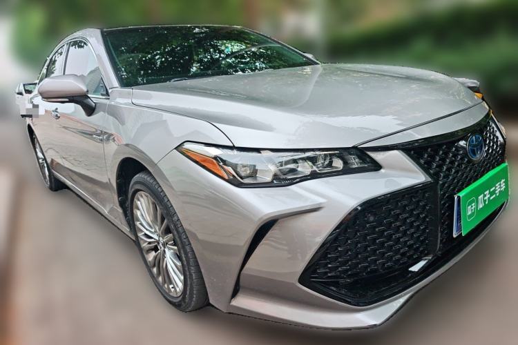 Used Toyota Avalon 2019 Dual-Engine 2.5L XLE Prestige Version China VI Standard Front Right 45 Deg