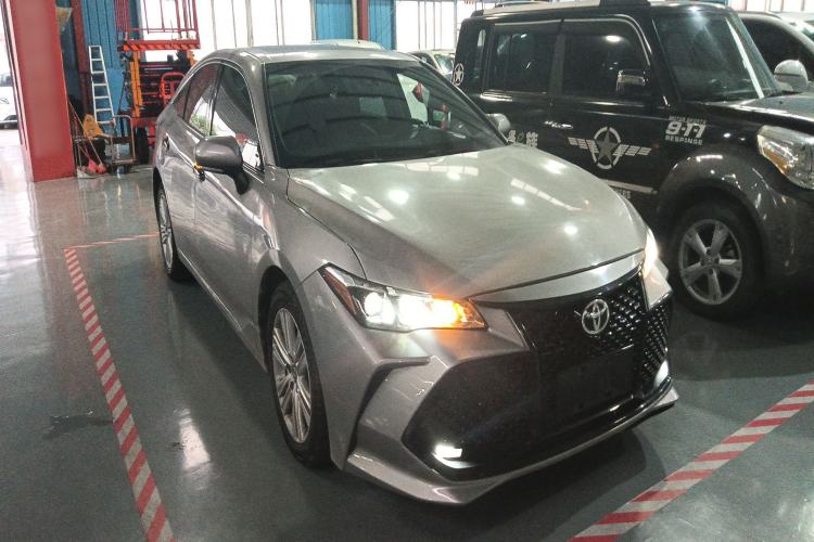 Used Toyota Avalon 2019 2.0L Luxury Edition China VI Standard Front Right 45 Deg