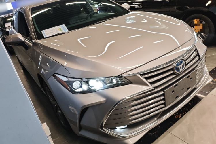 Used Toyota Avalon 2019 Dual-Engine 2.5L Luxury Edition China VI Standard Front Right 45 Deg