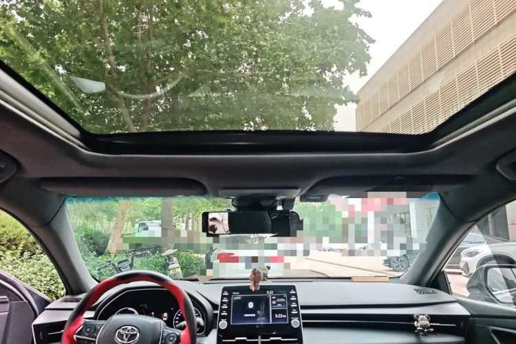 Used Toyota Avalon 2019 Dual-Engine 2.5L XLE Prestige Version China VI Standard Headliner