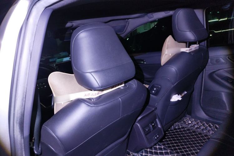 Used Toyota Avalon 2019 2.0L Luxury Edition China VI Standard Headliner