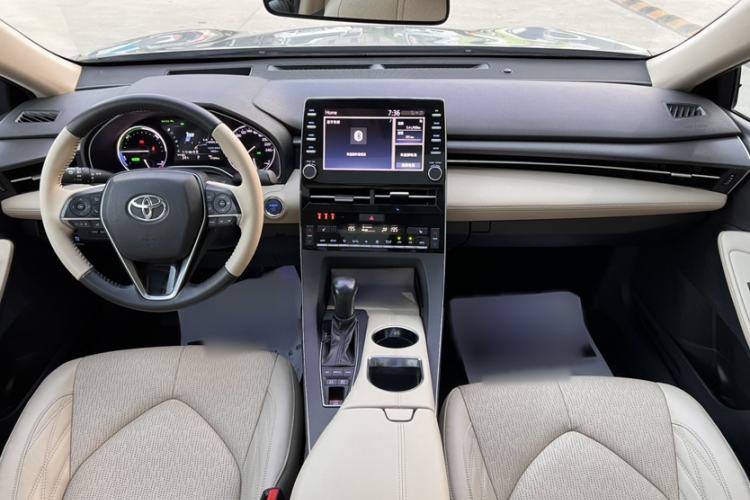 Used Toyota Avalon 2019 Dual-Engine 2.5L XLE Prestige Version China VI Standard Interior 1