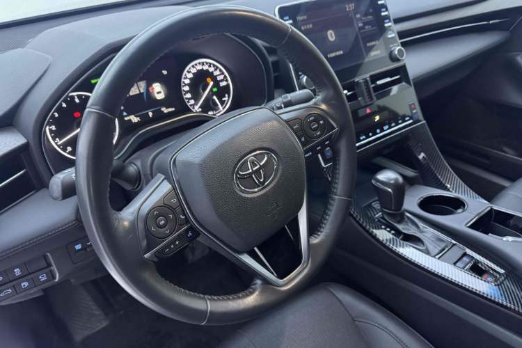 Used Toyota Avalon 2019 2.0L XLE Premium Edition China VI Interior 3