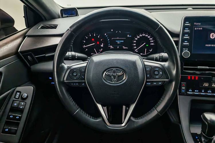 Used Toyota Avalon 2019 2.0L Luxury Edition China VI Standard Interior 3
