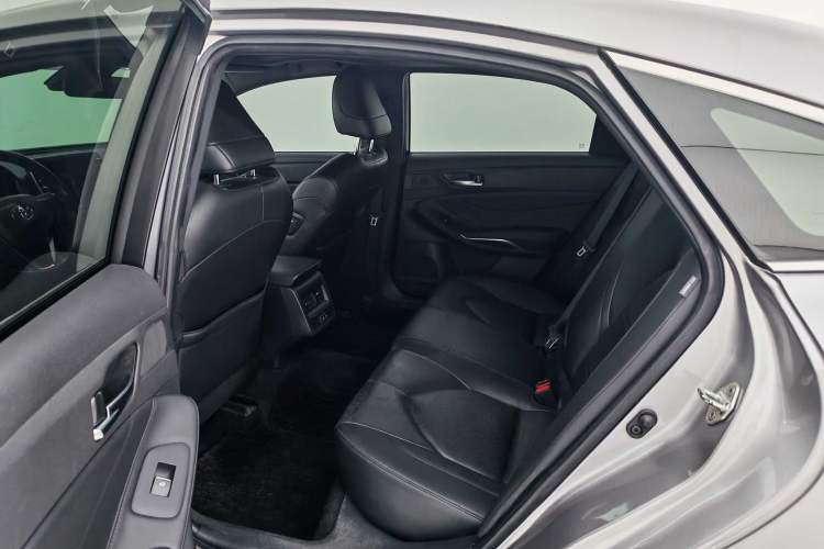 Used Toyota Avalon 2019 2.0L Luxury Edition China VI Standard Interior 5