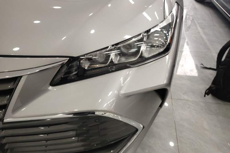 Used Toyota Avalon 2019 Dual-Engine 2.5L XLE Prestige Version China VI Standard Left Front Headlight