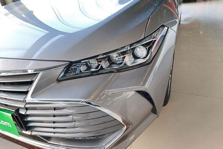 Used Toyota Avalon 2019 2.0L Ambition Edition China VI Left Front Headlight