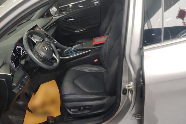 Used Toyota Avalon 2019 Dual-Engine 2.5L XLE Prestige Version China VI Standard Left Front Seat