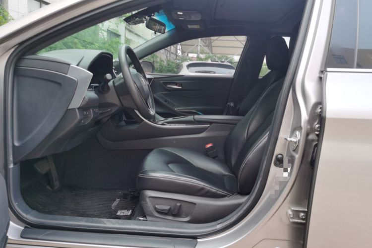 Used Toyota Avalon 2019 2.0L Ambition Edition China VI Left Front Seat