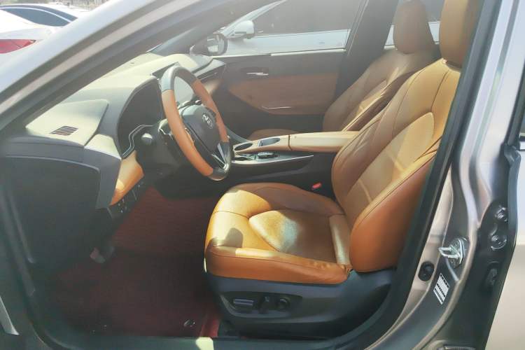 Used Toyota Avalon 2019 2.5L Touring Premium Version China VI Standard Left Front Seat