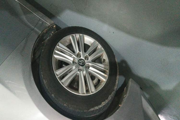Used Toyota Avalon 2019 2.0L Luxury Edition China VI Standard Left Front Wheel Hub