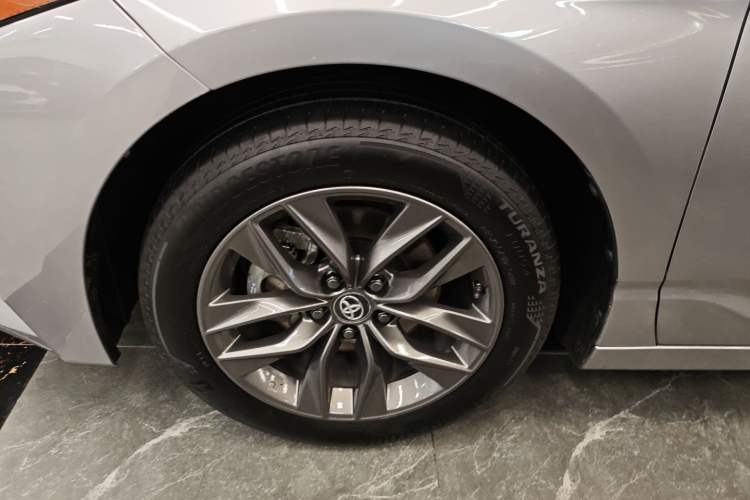 Used Toyota Avalon 2019 Dual-Engine 2.5L Luxury Edition China VI Standard Left Front Wheel Hub