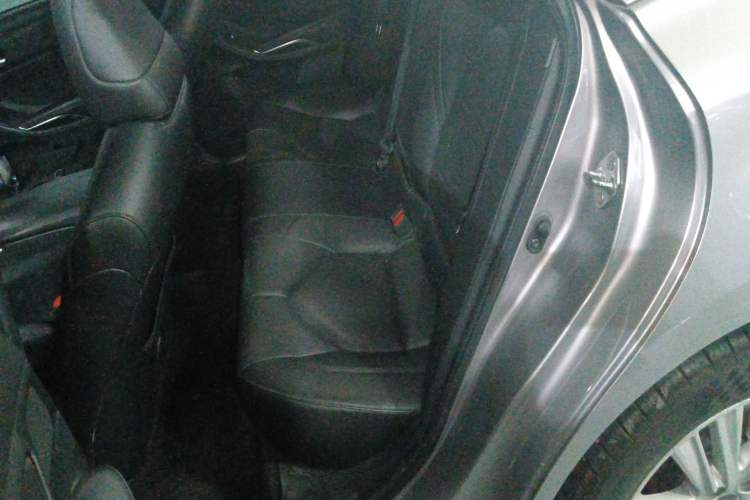 Used Toyota Avalon 2019 2.0L Luxury Edition China VI Standard Left Rear Seat