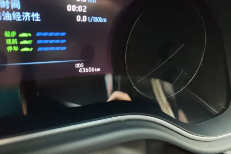 Used Toyota Avalon 2019 Dual-Engine 2.5L XLE Prestige Version China VI Standard Odometer Close Up