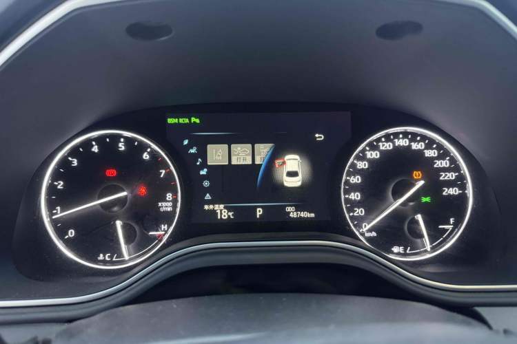 Used Toyota Avalon 2019 2.0L XLE Premium Edition China VI Odometer Close Up