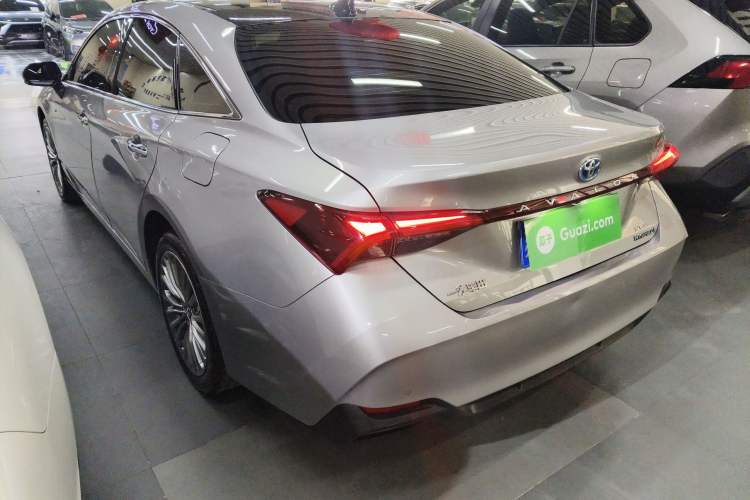 Used Toyota Avalon 2019 Dual-Engine 2.5L XLE Prestige Version China VI Standard Rear Left 45 Deg