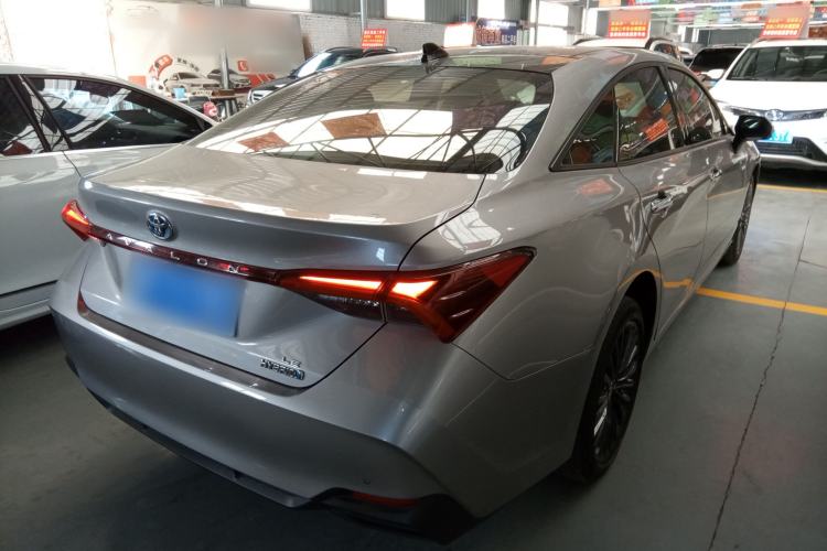 Used Toyota Avalon 2019 Dual-Engine 2.5L XLE Prestige Version China VI Standard Rear Right 45 Deg