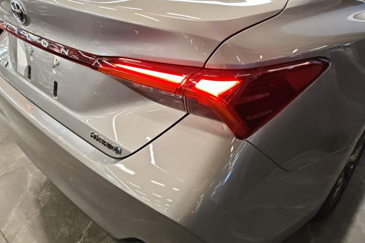 Used Toyota Avalon 2019 Dual-Engine 2.5L Luxury Edition China VI Standard Right Rear Taillight