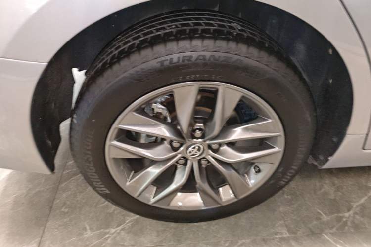 Used Toyota Avalon 2019 Dual-Engine 2.5L Luxury Edition China VI Standard Right Rear Wheel Hub