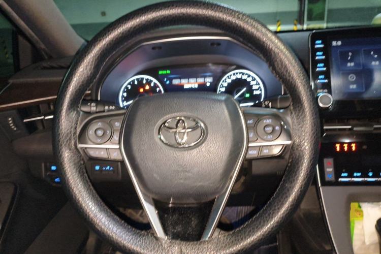 Used Toyota Avalon 2019 2.0L XLE Premium Edition China VI Steering Wheel