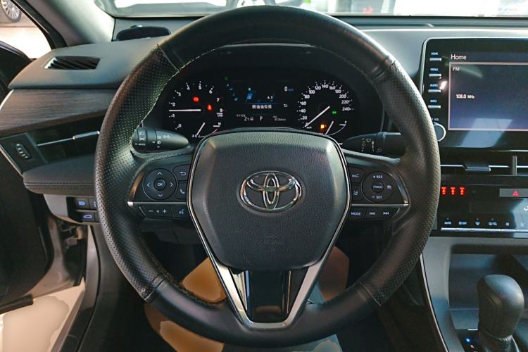 Used Toyota Avalon 2019 2.0L Ambition Edition China VI Steering Wheel