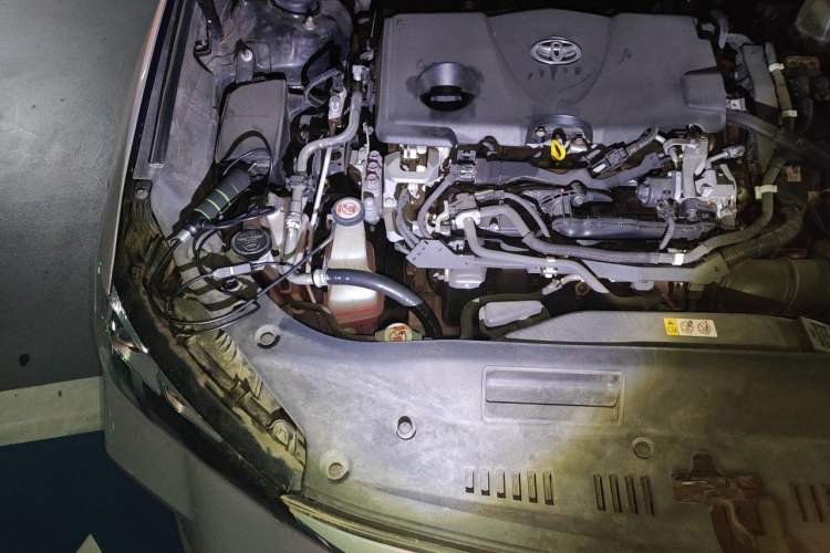 Used Toyota Avalon 2019 Dual-Engine 2.5L Luxury Edition China VI Standard Engine Bay Right