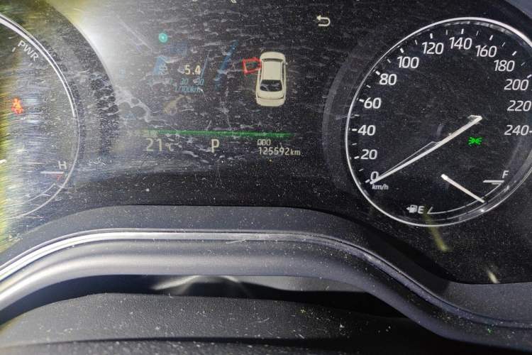 Used Toyota Avalon 2019 Dual-Engine 2.5L Luxury Edition China VI Standard Odometer Close Up