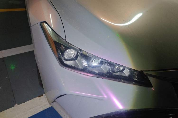 Used Toyota Avalon 2019 Dual-Engine 2.5L Luxury Edition China VI Standard Right Front Headlight