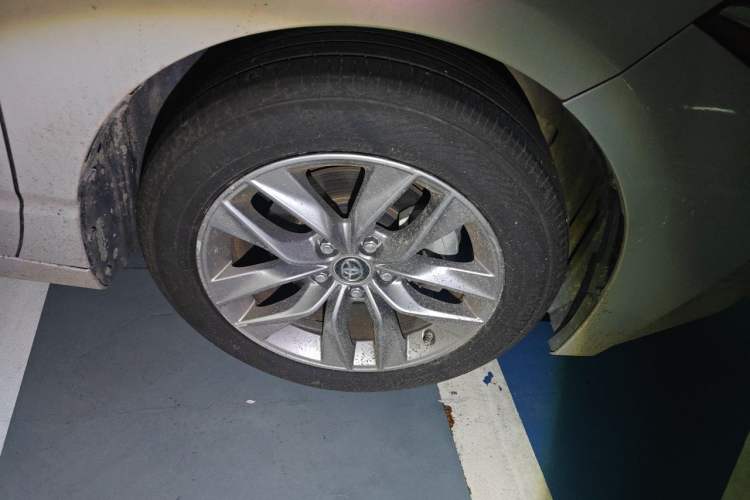 Used Toyota Avalon 2019 Dual-Engine 2.5L Luxury Edition China VI Standard Right Front Wheel Hub