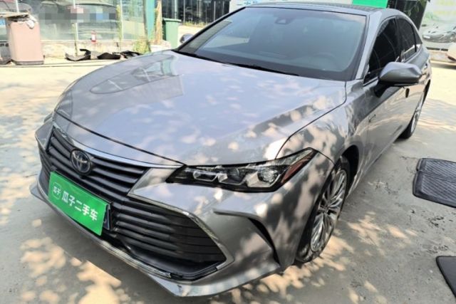 Ojetý Toyota Avalon 2019 Dual-Engine 2.5L XLE Prestige Version China VI Standard