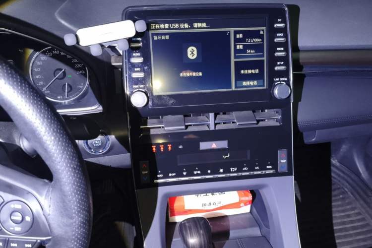 Used Toyota Avalon 2019 2.0L XLE Premium Edition China VI Audio And AC Panel