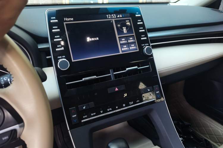 Used Toyota Avalon 2019 Dual-Engine 2.5L XLE Prestige Version China VI Standard Audio And AC Panel