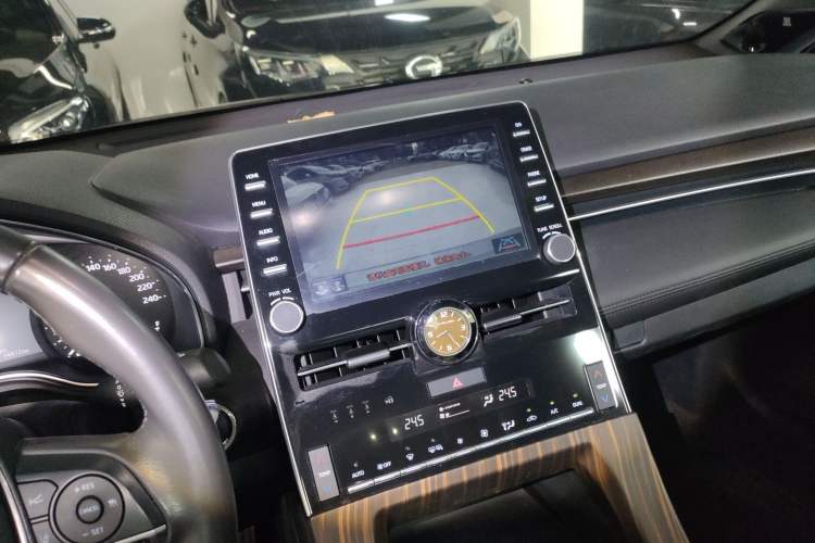 Used Toyota Avalon 2019 2.0L Luxury Edition China VI Standard Audio And AC Panel