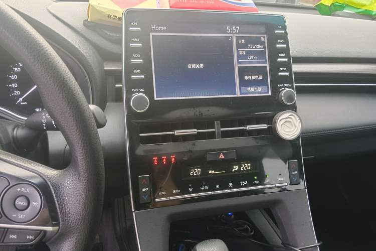 Used Toyota Avalon 2019 2.0L Ambition Edition China VI Audio And AC Panel