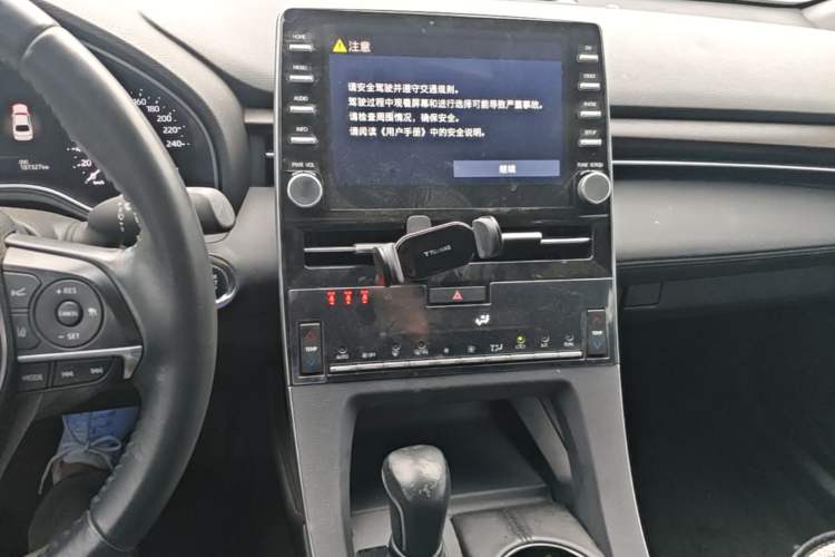 Used Toyota Avalon 2019 2.0L Luxury Edition China VI Standard Audio And AC Panel