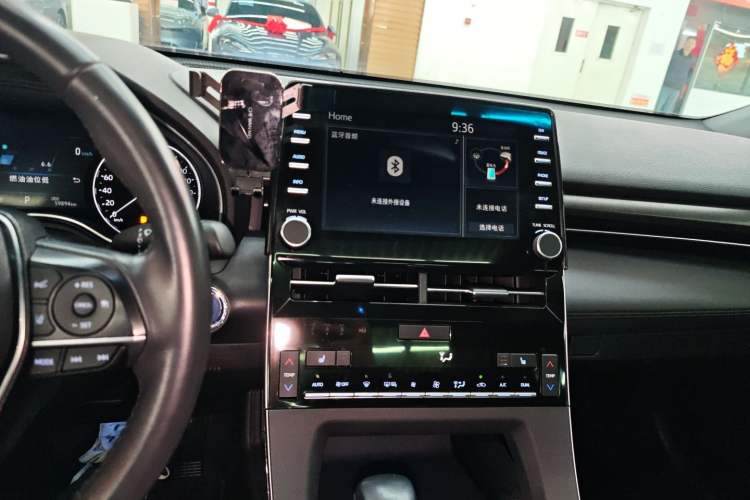 Used Toyota Avalon 2019 Dual-Engine 2.5L XLE Prestige Version China VI Standard Audio And AC Panel