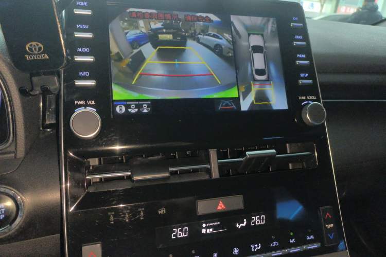 Used Toyota Avalon 2019 2.0L XLE Premium Edition China VI Audio And AC Panel