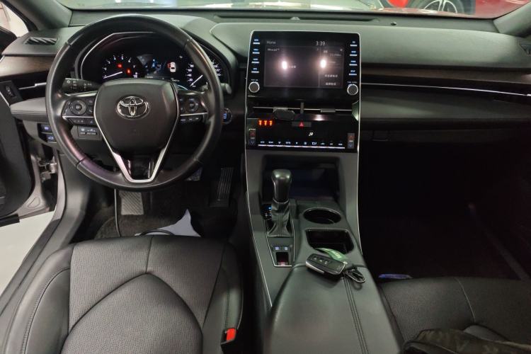Used Toyota Avalon 2019 2.0L Luxury Edition China VI Standard Center Console
