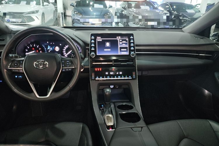 Used Toyota Avalon 2019 2.0L Luxury Edition China VI Standard Center Console