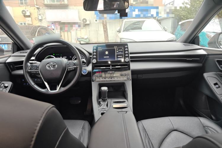 Used Toyota Avalon 2019 Dual-Engine 2.5L XLE Prestige Version China VI Standard Center Console