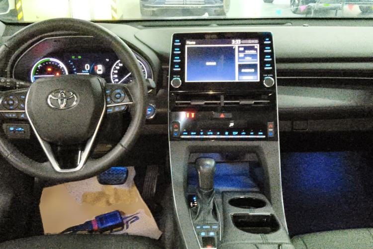 Used Toyota Avalon 2019 Dual-Engine 2.5L Luxury Edition China VI Standard Center Console