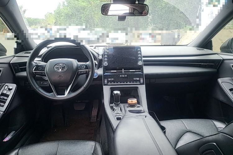Used Toyota Avalon 2019 Dual-Engine 2.5L XLE Prestige Version China VI Standard Center Console