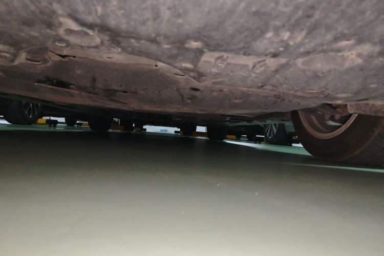 Used Toyota Avalon 2019 2.0L Luxury Edition China VI Standard Chassis Front