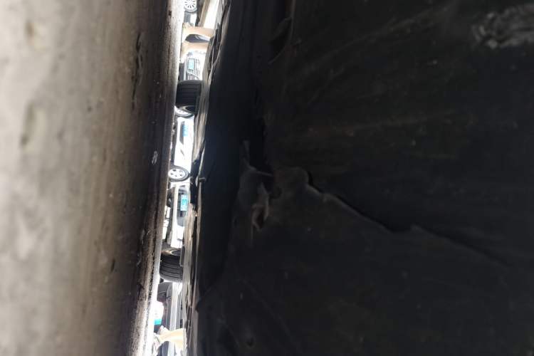 Used Toyota Avalon 2019 Dual-Engine 2.5L XLE Prestige Version China VI Standard Chassis Front