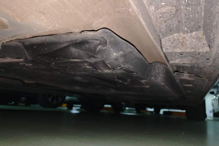 Used Toyota Avalon 2019 2.0L Luxury Edition China VI Standard Chassis Front Left
