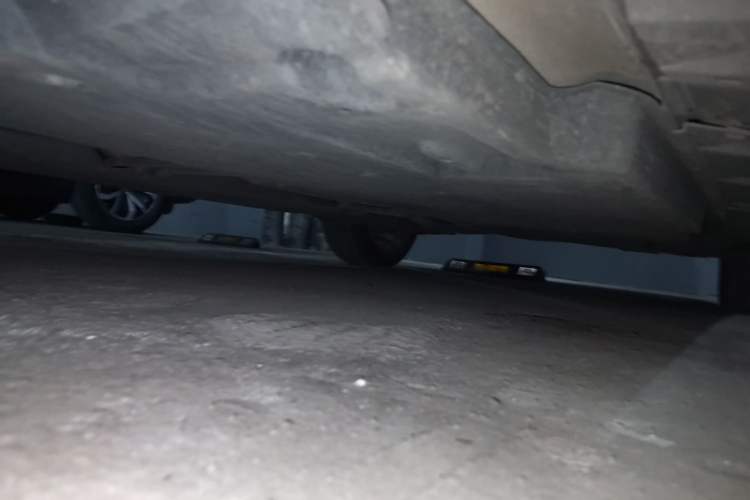 Used Toyota Avalon 2019 2.5L Ambition Version China VI Standard Chassis Front Left